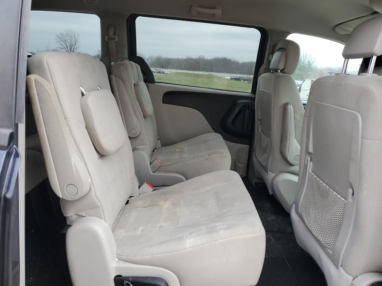 2011 Dodge Caravan - Image 11