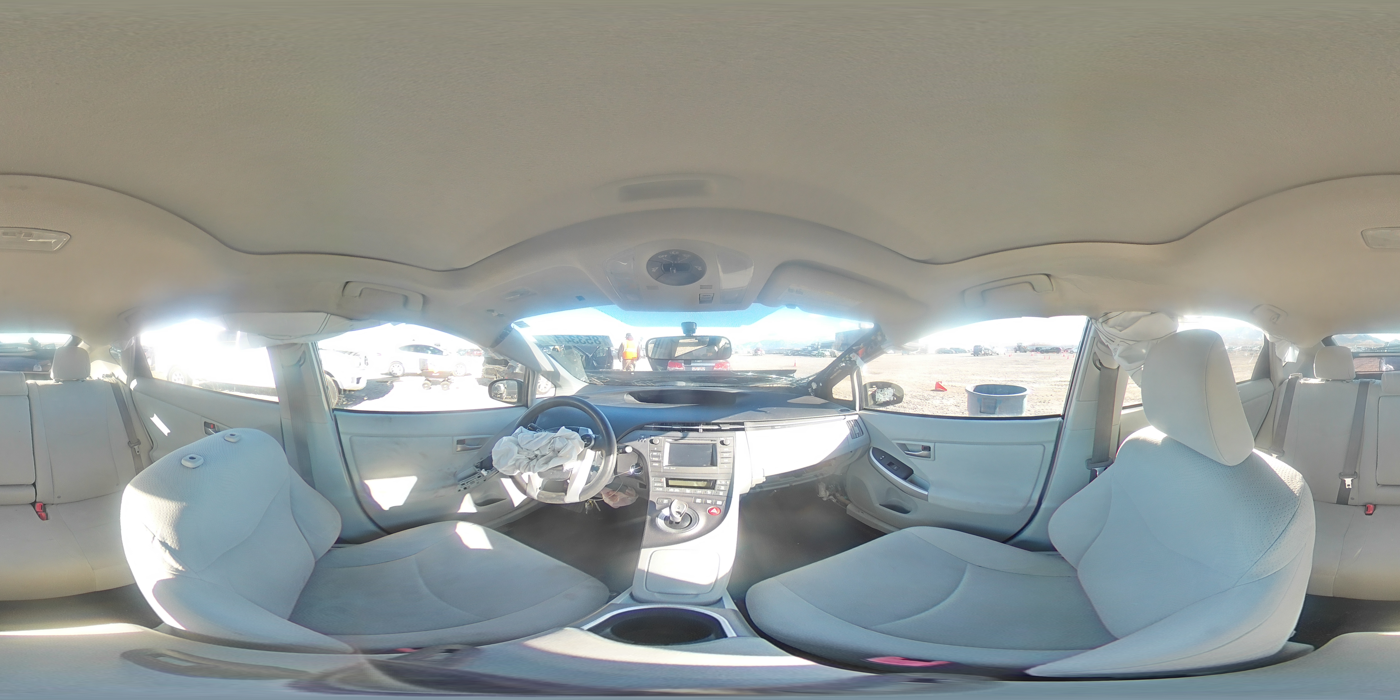 2013 Toyota Prius - Image 15