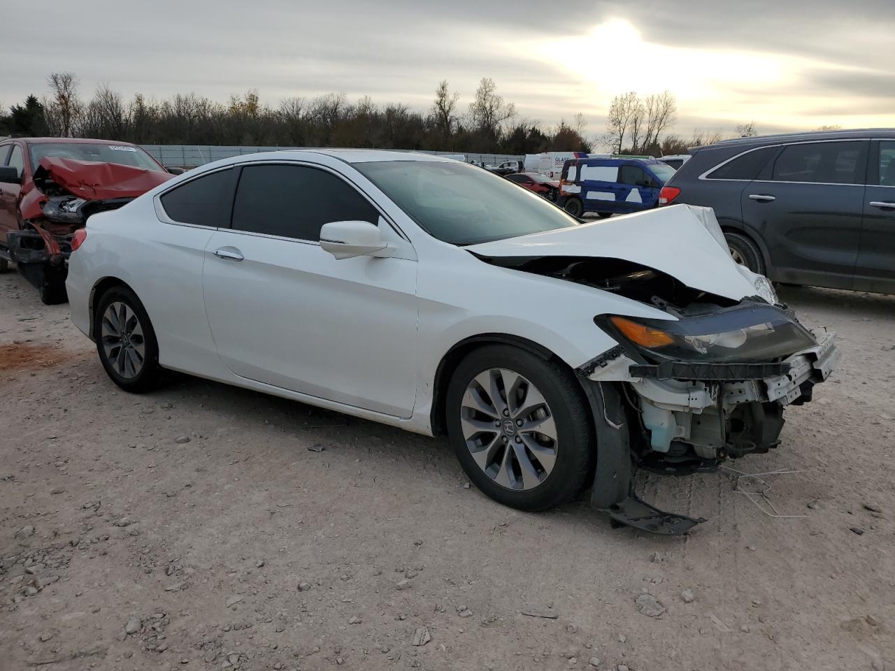 VIN 1HGCT1B82EA007547 2014 HONDA ACCORD no.4