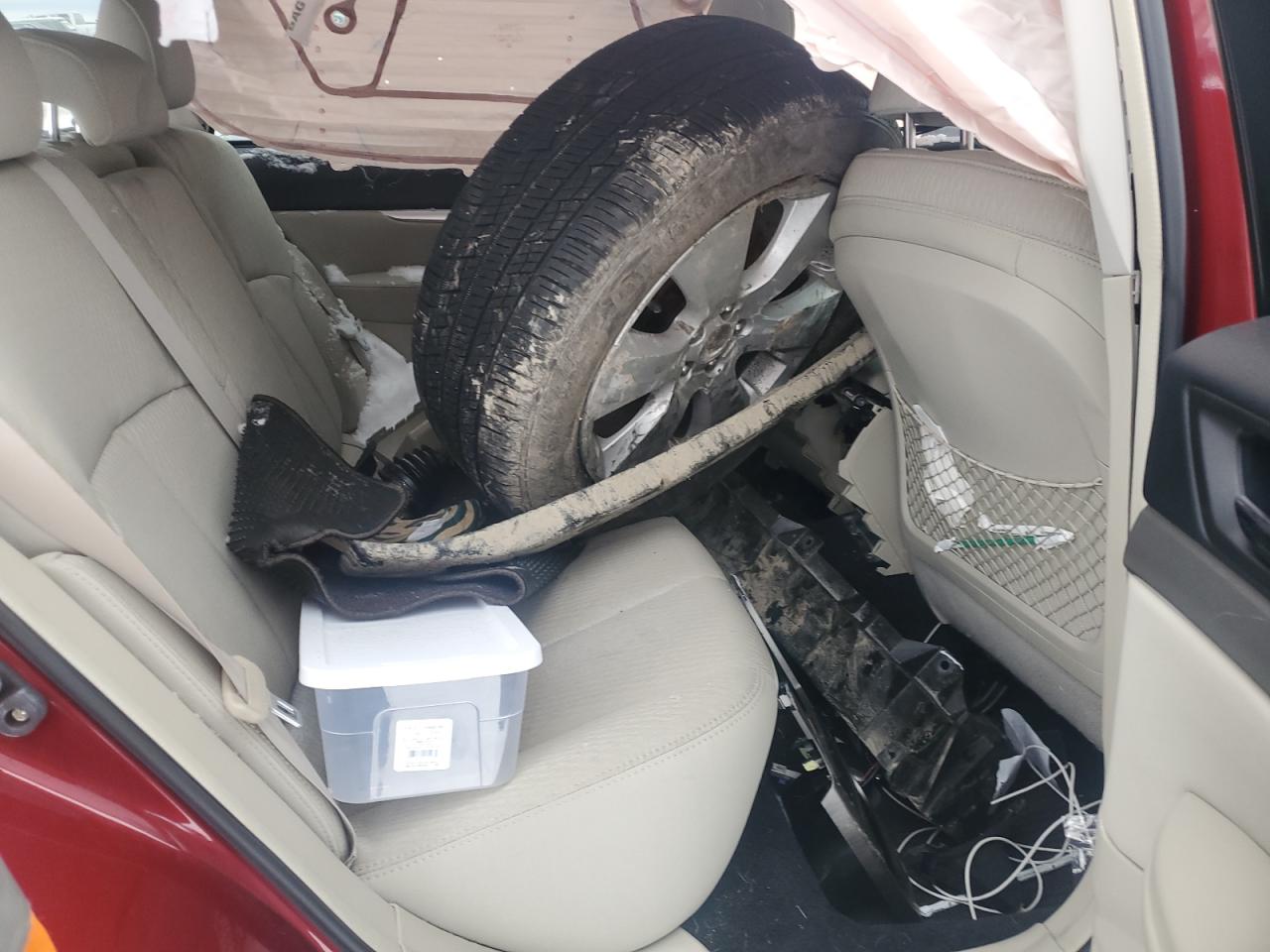2011 Subaru Outback - Image 10