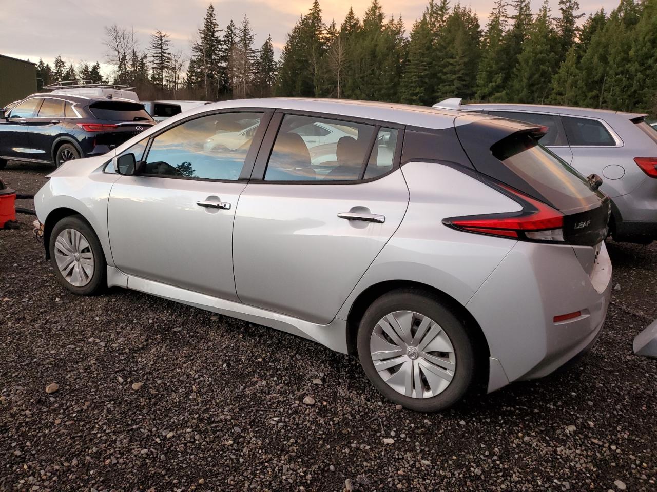 2022 Nissan Leaf - Image 2