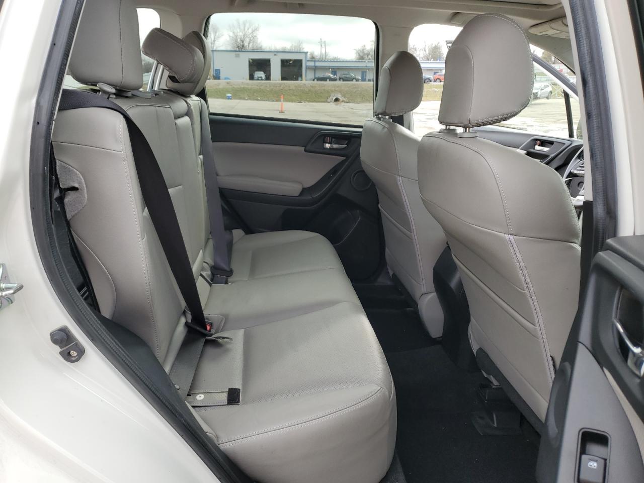 2016 Subaru Forester 2.5I Limited VIN: JF2SJARC8GH499734 Lot: 85482384