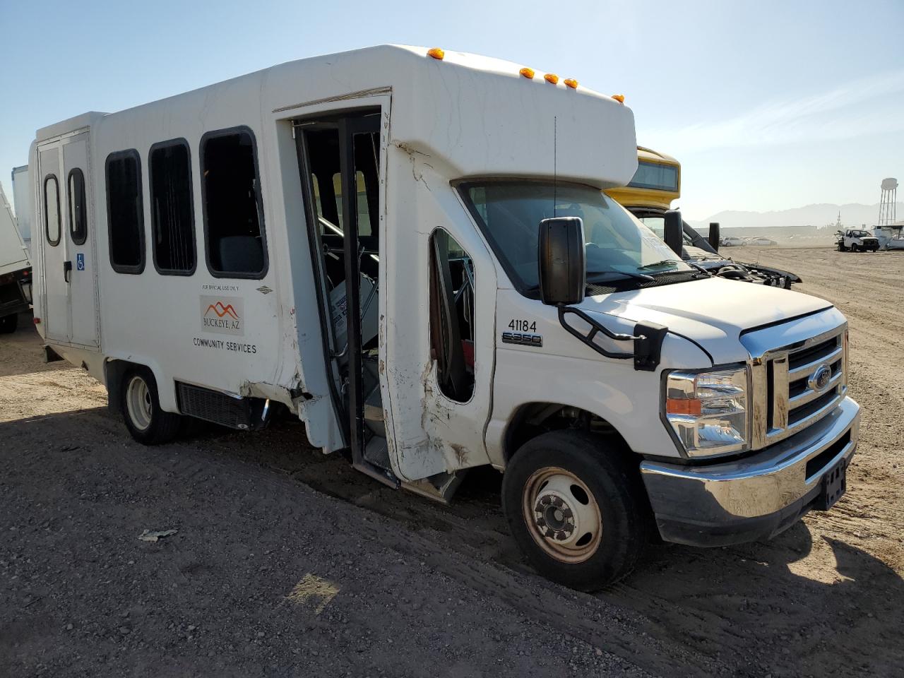 2018 Ford Econoline E350 Super Duty Cutaway Van на продаже в Phoenix, AZ - Side