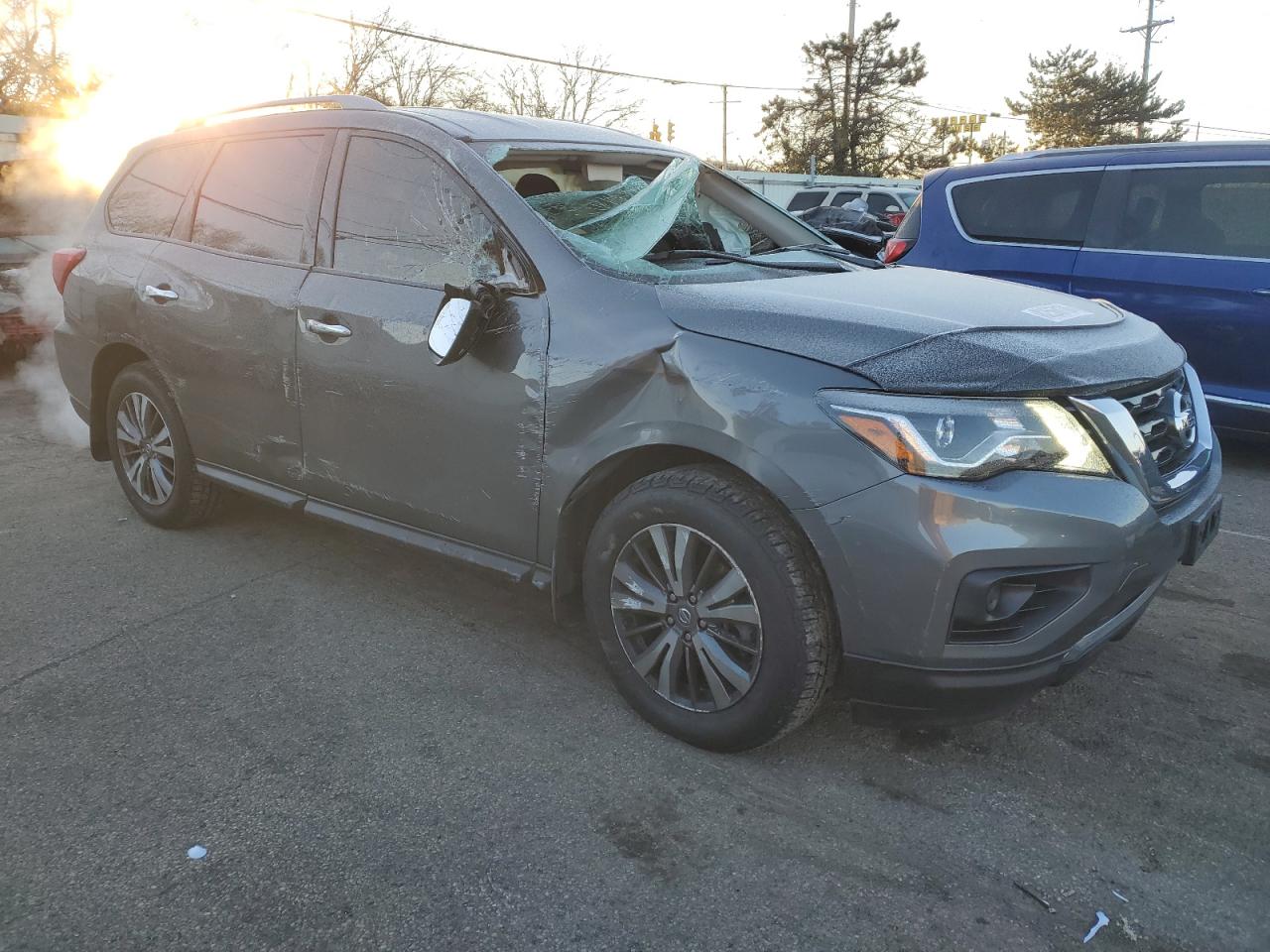 VIN 5N1DR2MM7KC633429 2019 NISSAN PATHFINDER no.4