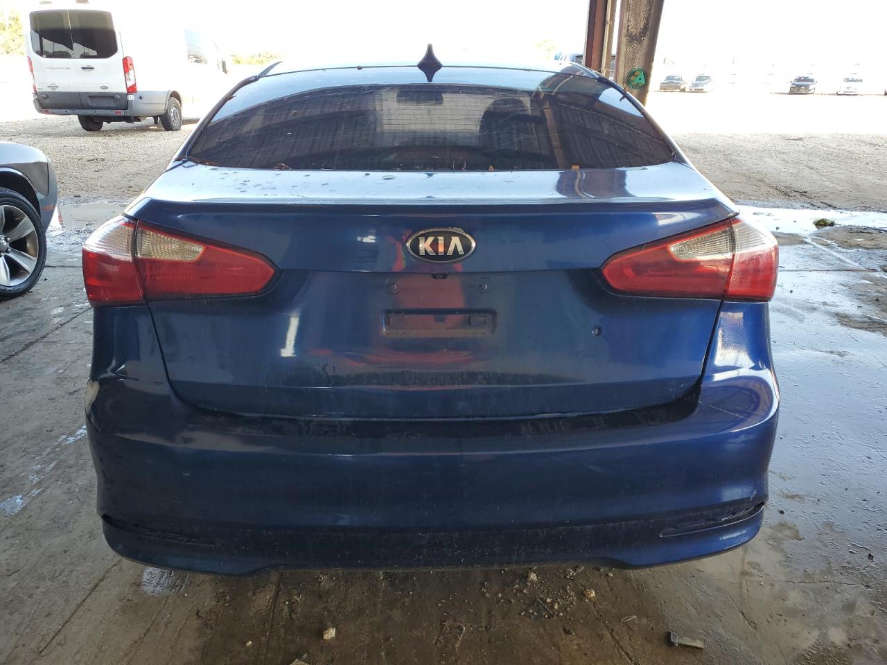 VIN 3KPFL4A71HE013038 2017 KIA FORTE no.6