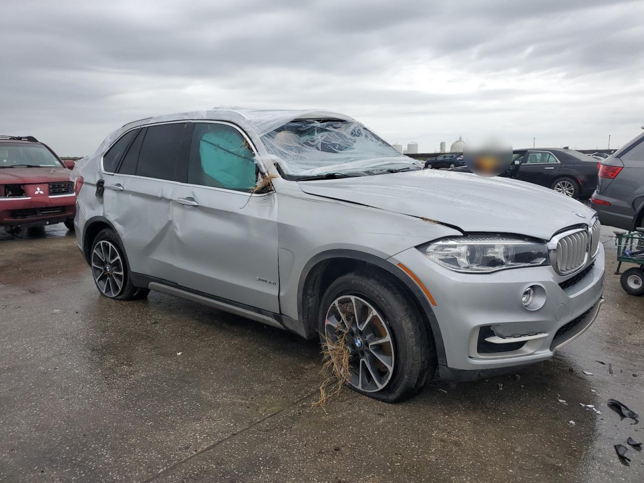 VIN 5UXKR2C52H0U18166 2017 BMW X5 no.4