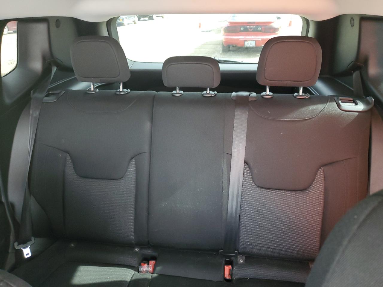 2018 Jeep Renegade - Image 10