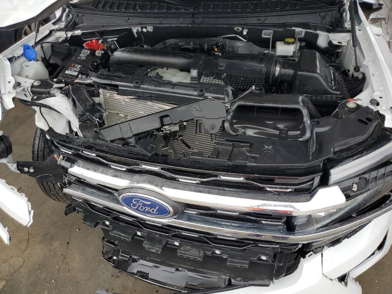 2022 Ford Expedition - Image 12