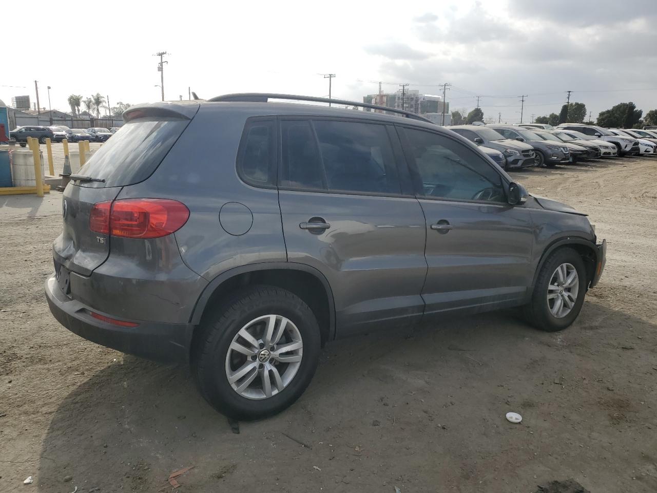 VIN WVGAV7AX1GW544343 2016 VOLKSWAGEN TIGUAN no.3