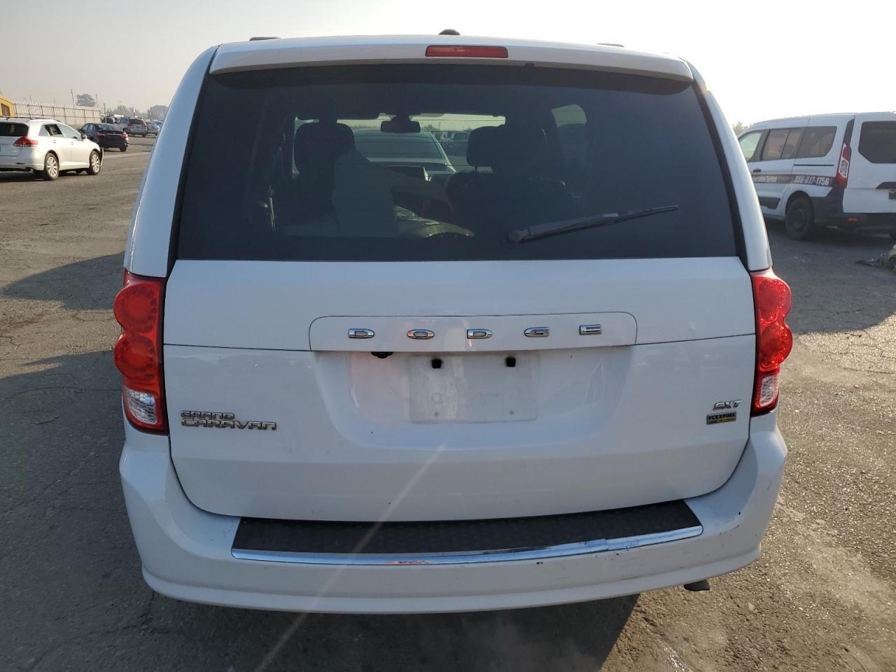 2019 Dodge Caravan - Image 6