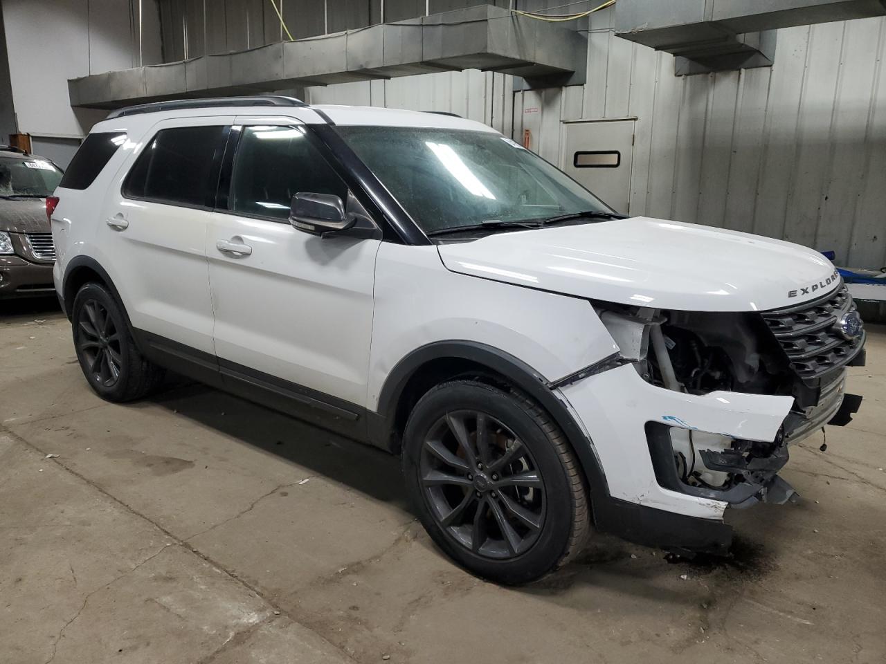 2017 Ford Explorer - Image 4