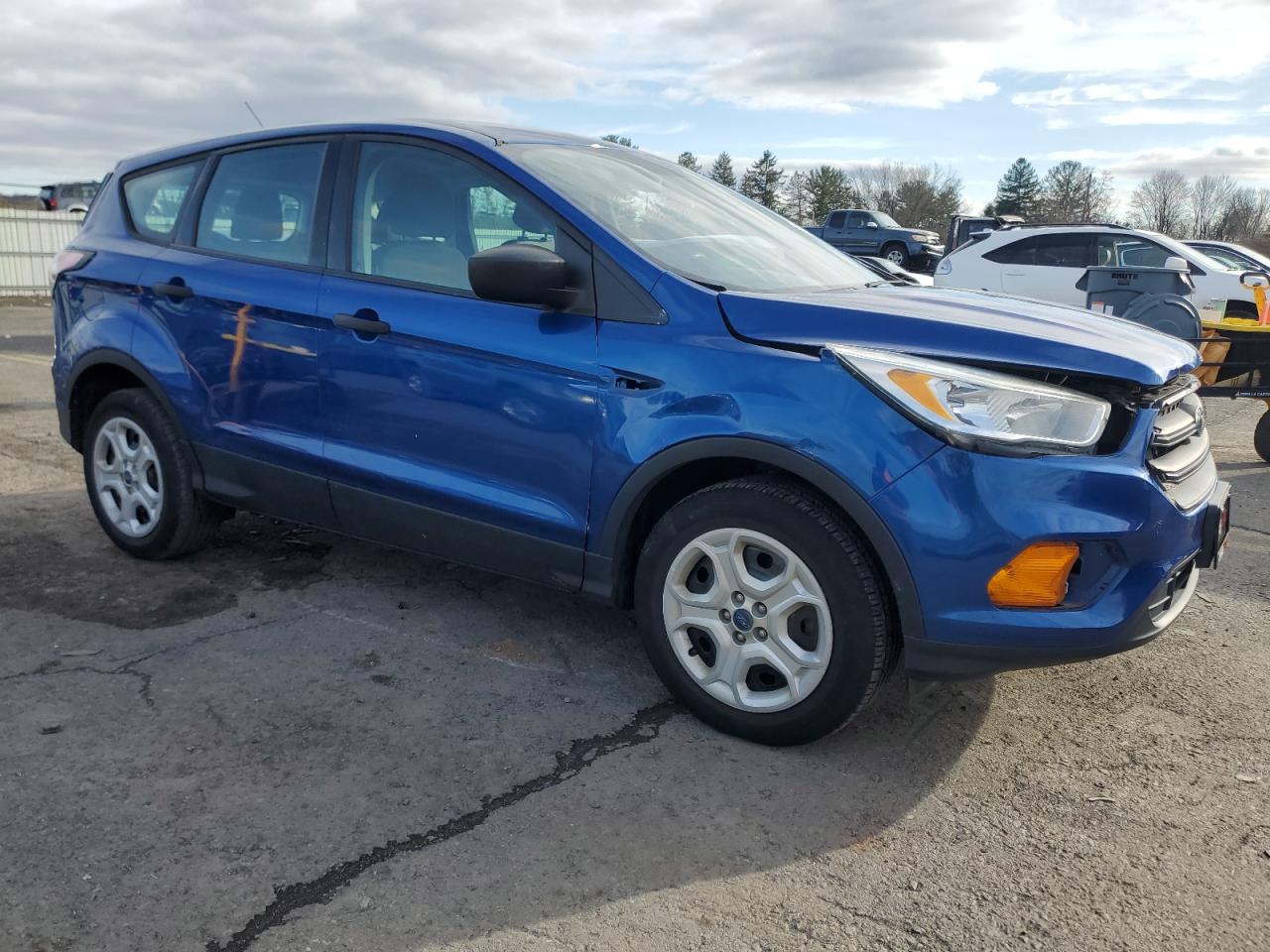 VIN 1FMCU0F77HUE65879 2017 FORD ESCAPE no.4