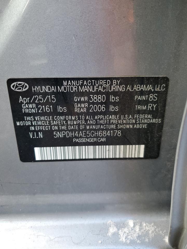 2016 Hyundai Elantra - Image 12