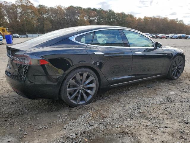  TESLA MODEL S 2017 Черный