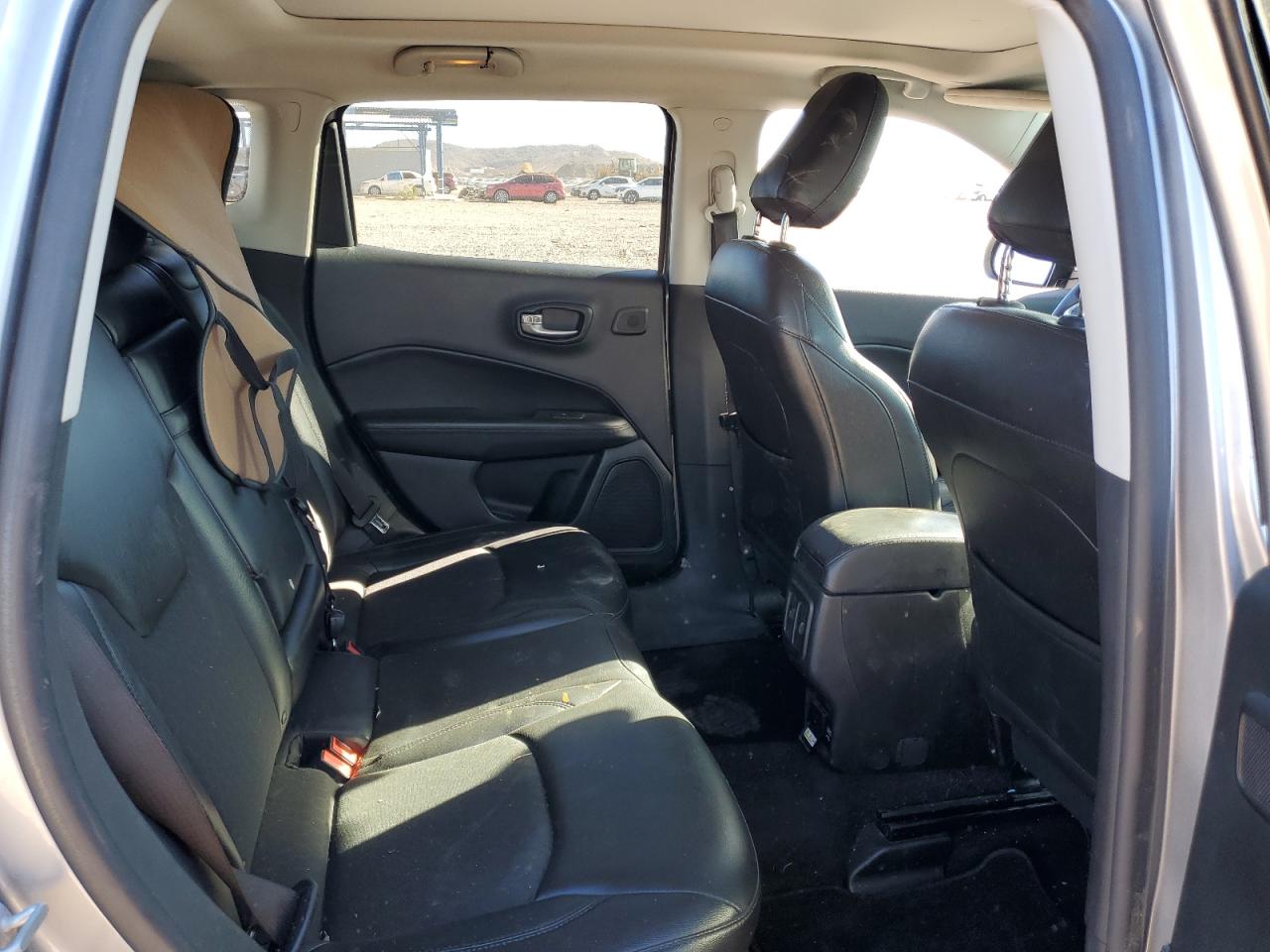 2018 Jeep Compass - Image 10