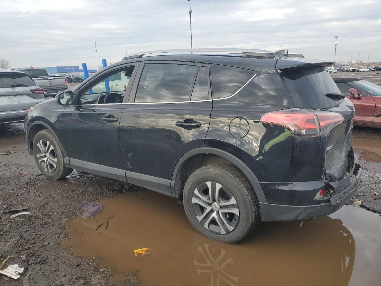 2017 Toyota RAV 4 - Image 2