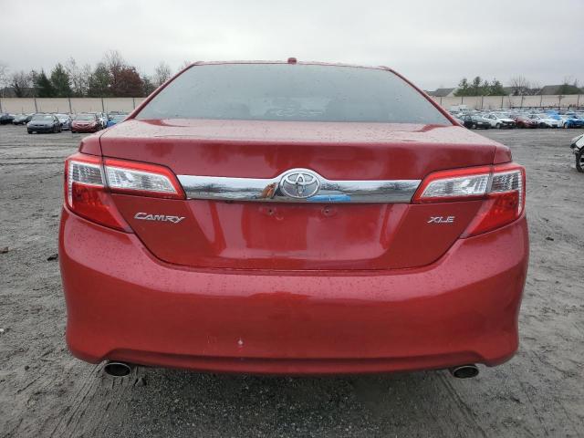  TOYOTA CAMRY 2014 Czerwony