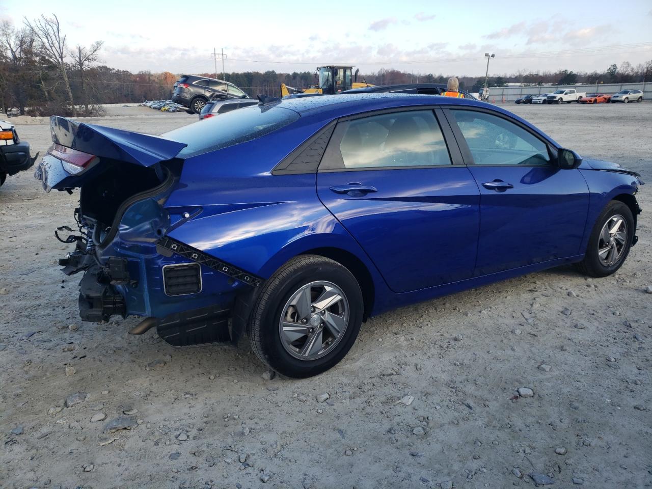 2024 Hyundai Elantra - Image 3