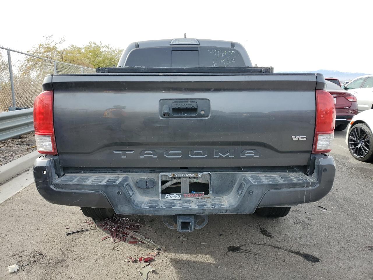 2017 Toyota Tacoma - Image 6