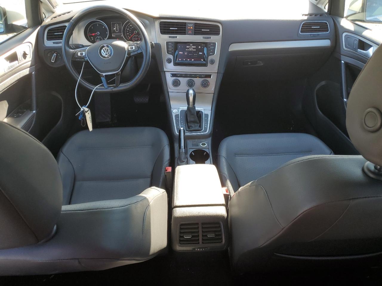 2015 Volkswagen Golf - Image 8