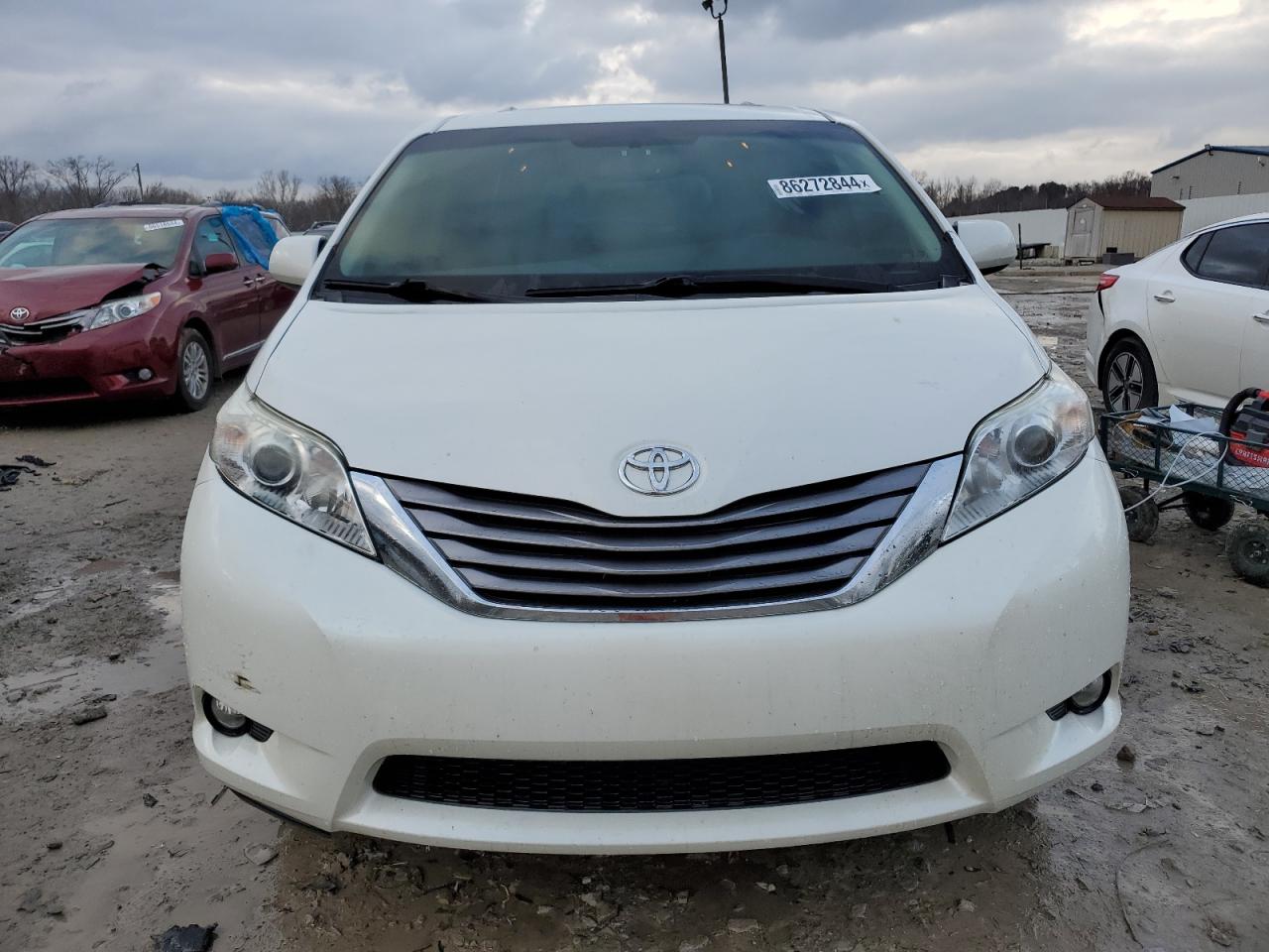 2017 Toyota Sienna - Image 5