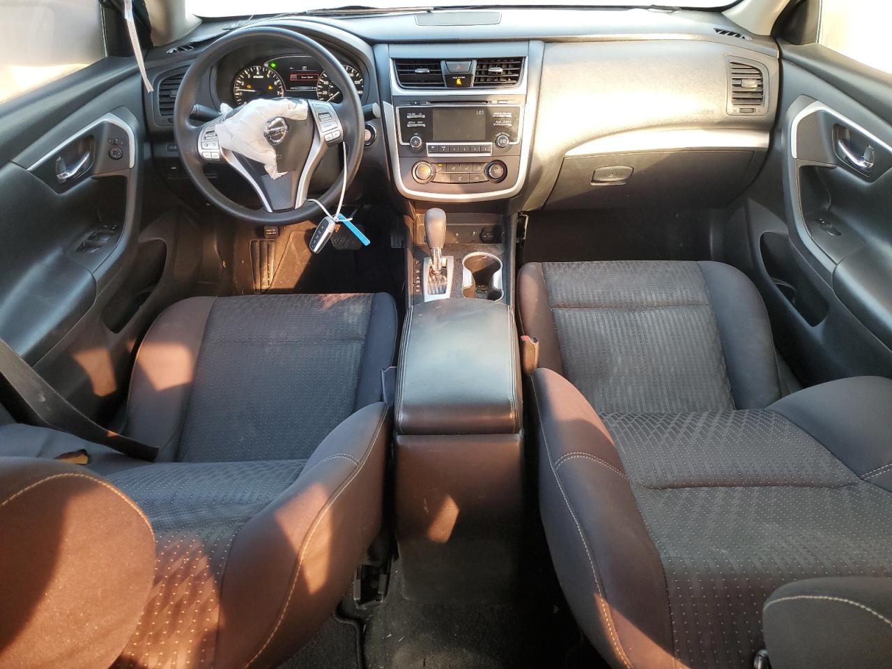 2016 Nissan Altima - Image 8