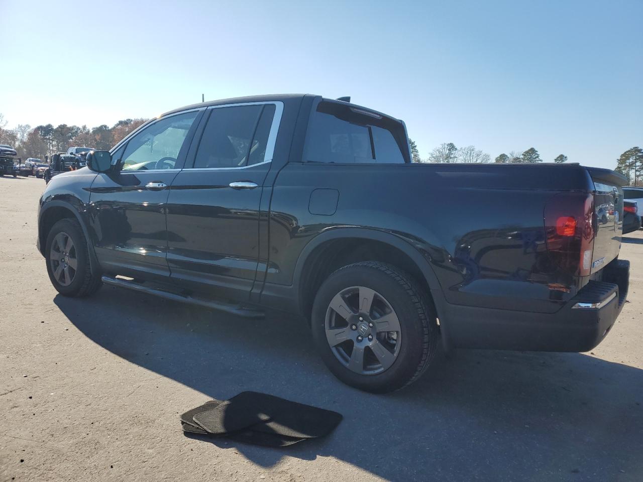 2020 Honda Ridgeline - Image 2