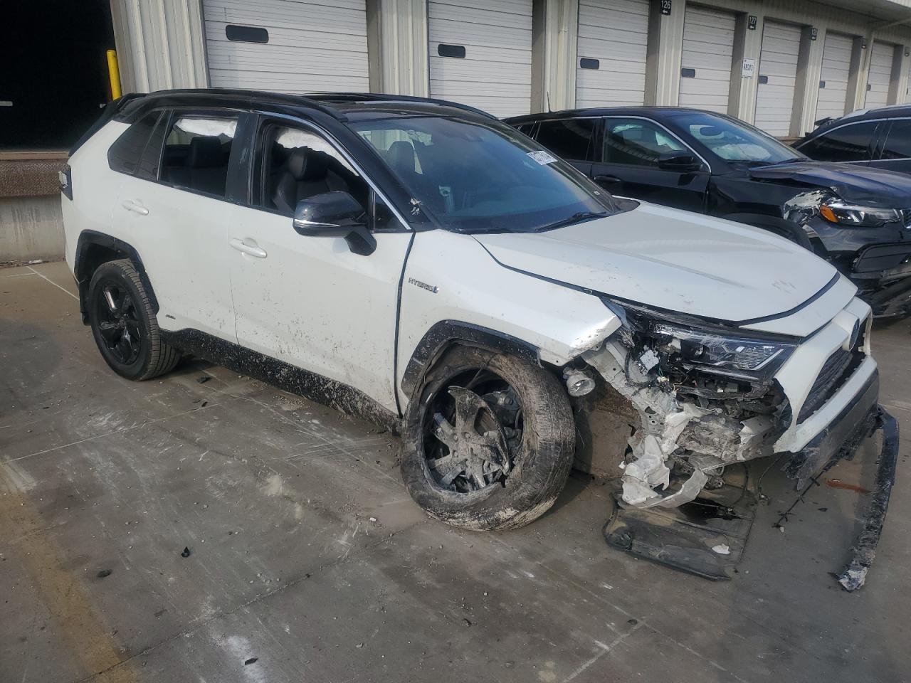 2021 Toyota RAV 4 - Image 4