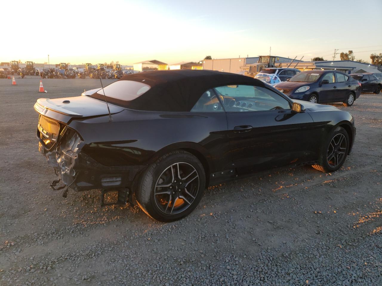 2019 Ford Mustang - Image 3