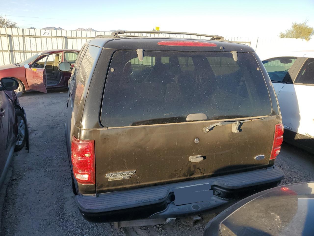 2002 Ford Expedition - Image 6