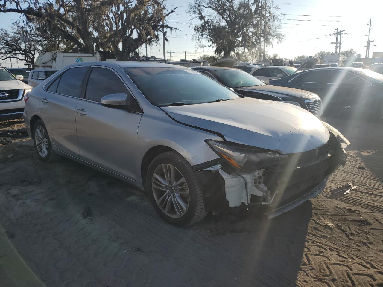 VIN 4T1BF1FK4GU170334 2016 TOYOTA CAMRY no.4