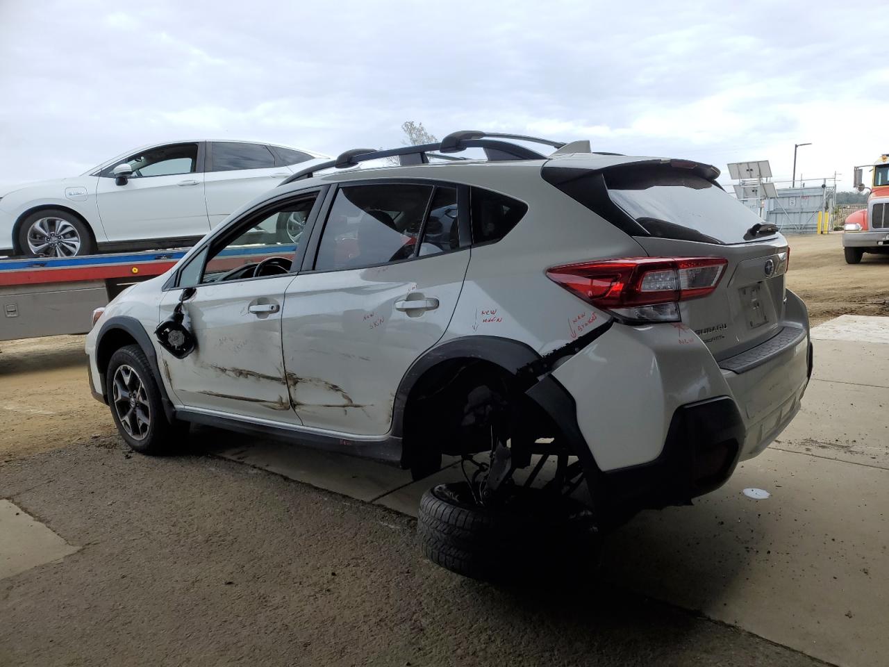 VIN JF2GTADC1JH331786 2018 SUBARU CROSSTREK no.2