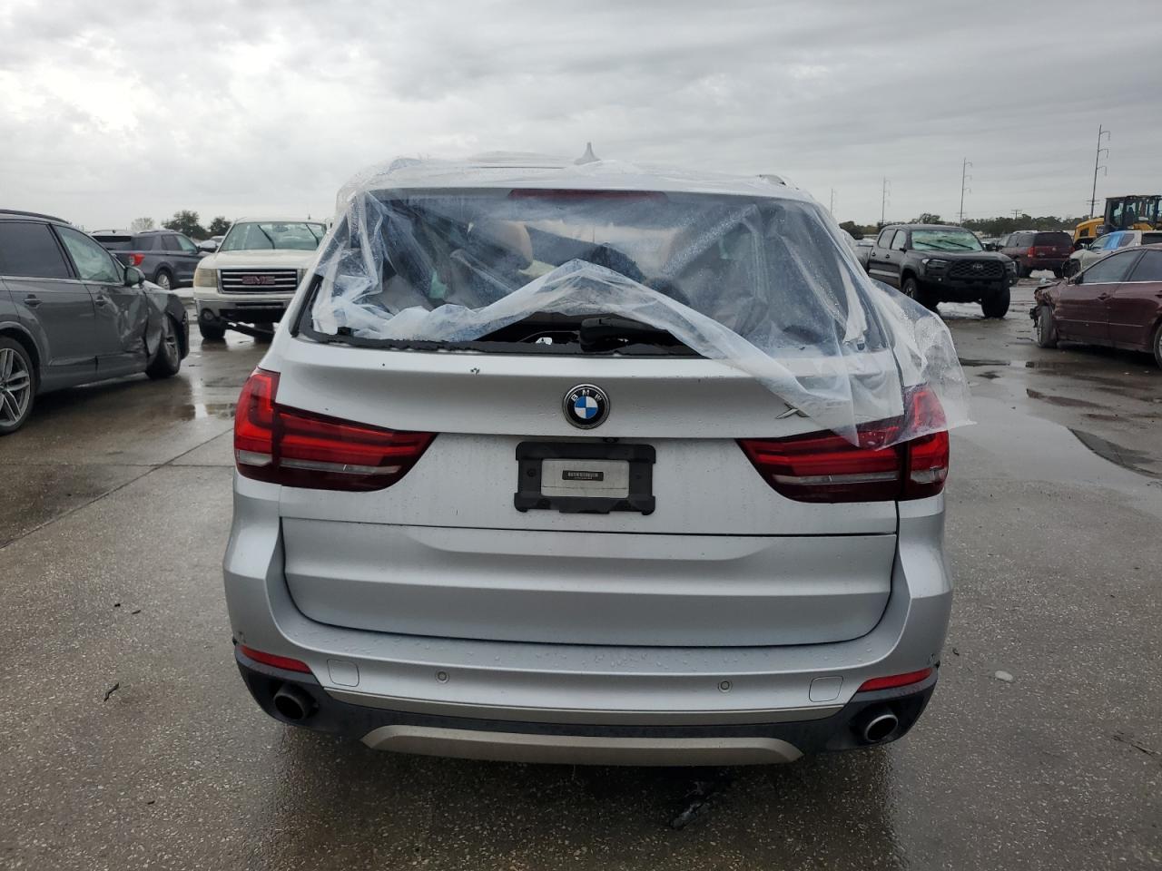 VIN 5UXKR2C52H0U18166 2017 BMW X5 no.6