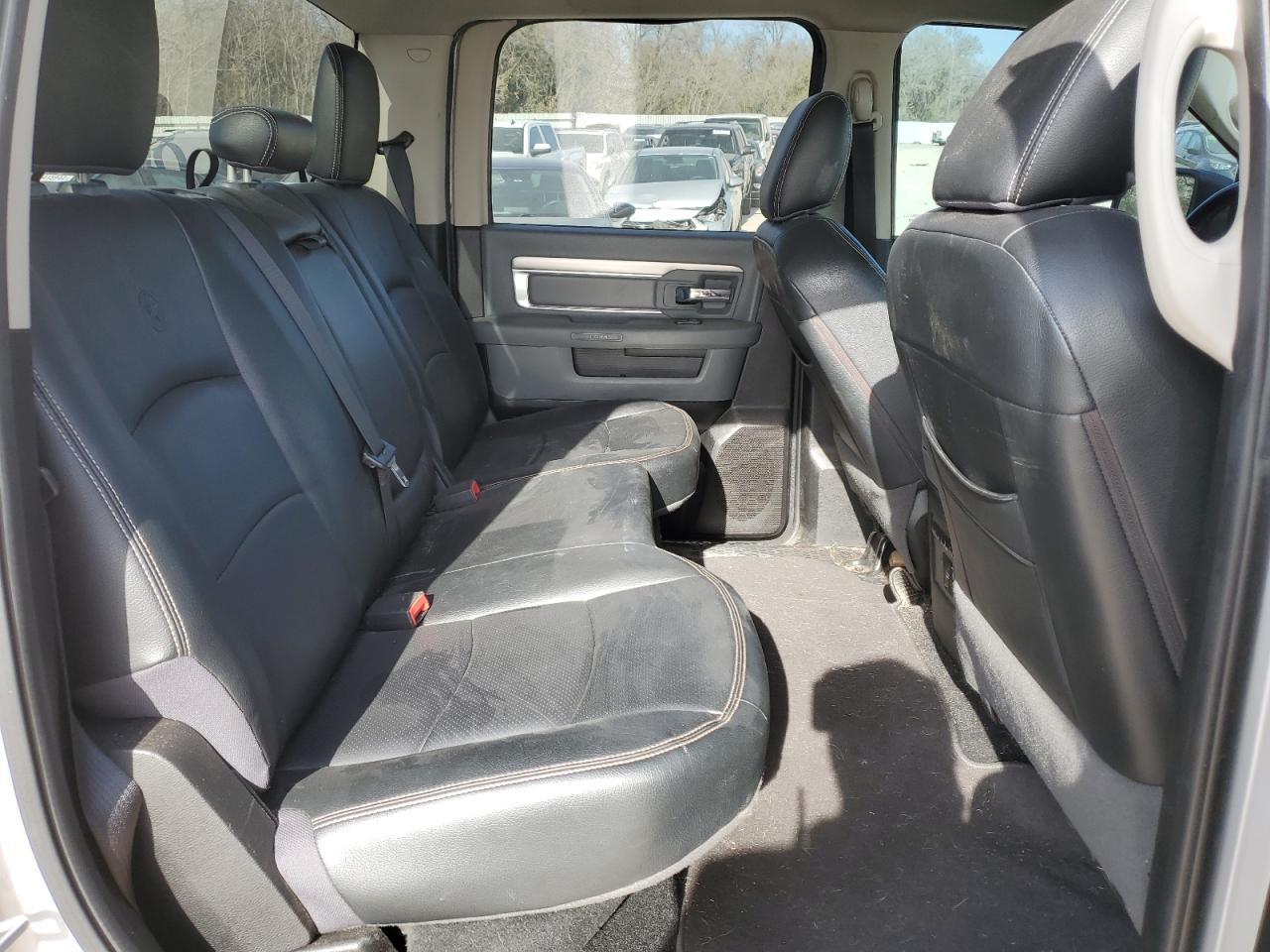 2013 RAM 1500 - Image 10