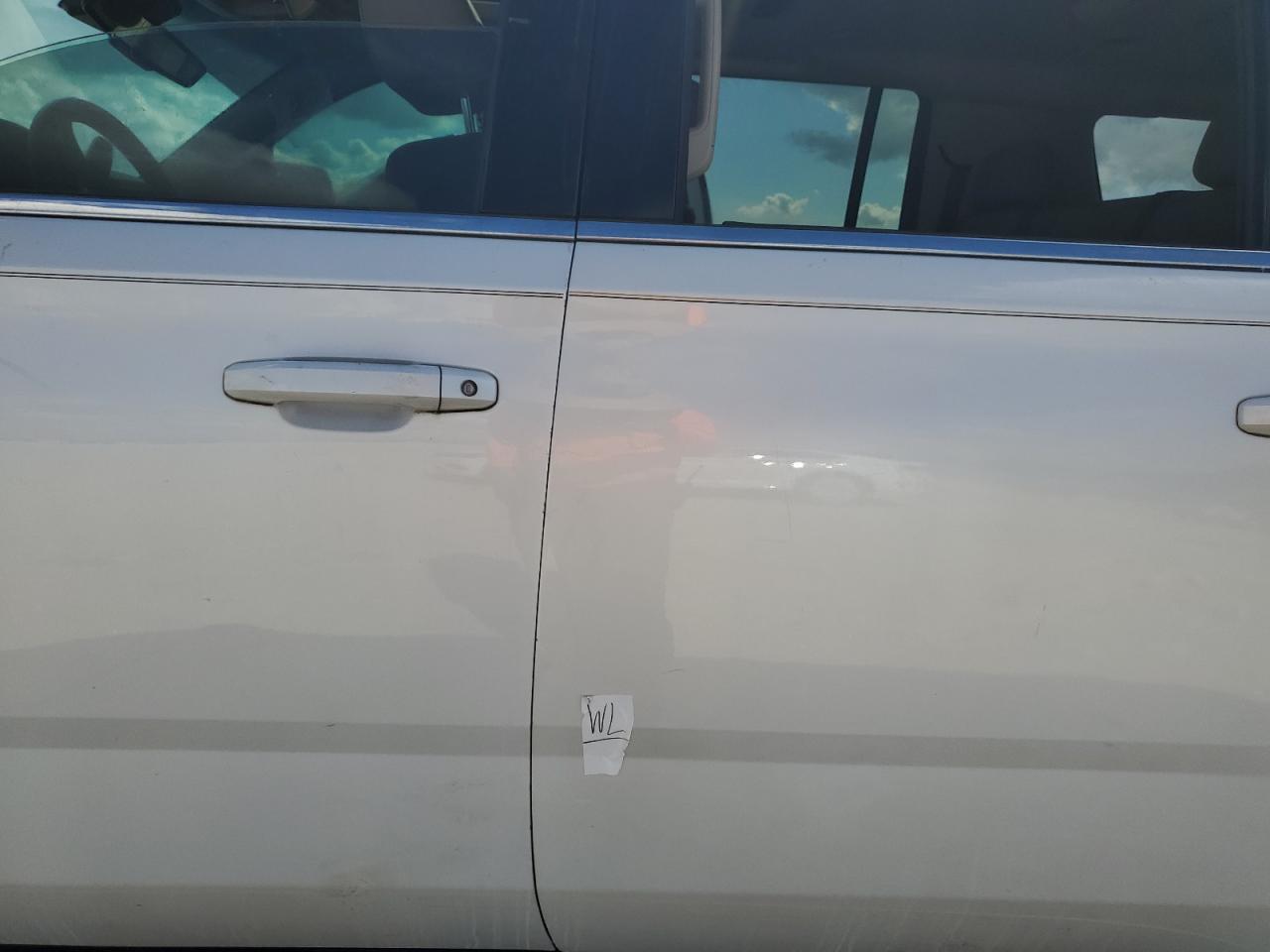 2018 GMC Yukon - Image 13