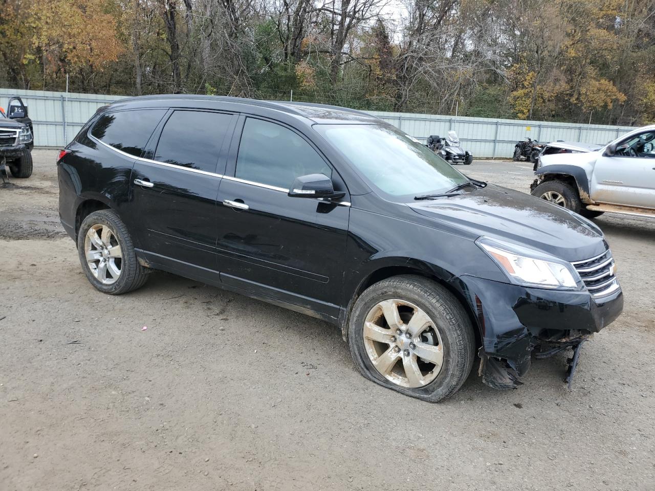 VIN 1GNKRGKDXGJ325077 2016 CHEVROLET TRAVERSE no.4