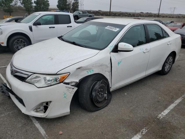  TOYOTA CAMRY 2014 Белый