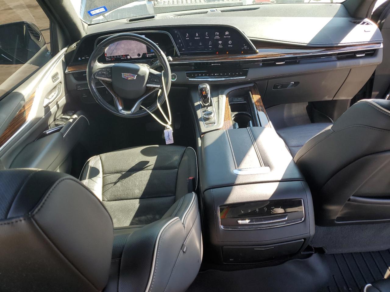 2021 Cadillac Escalade - Image 8