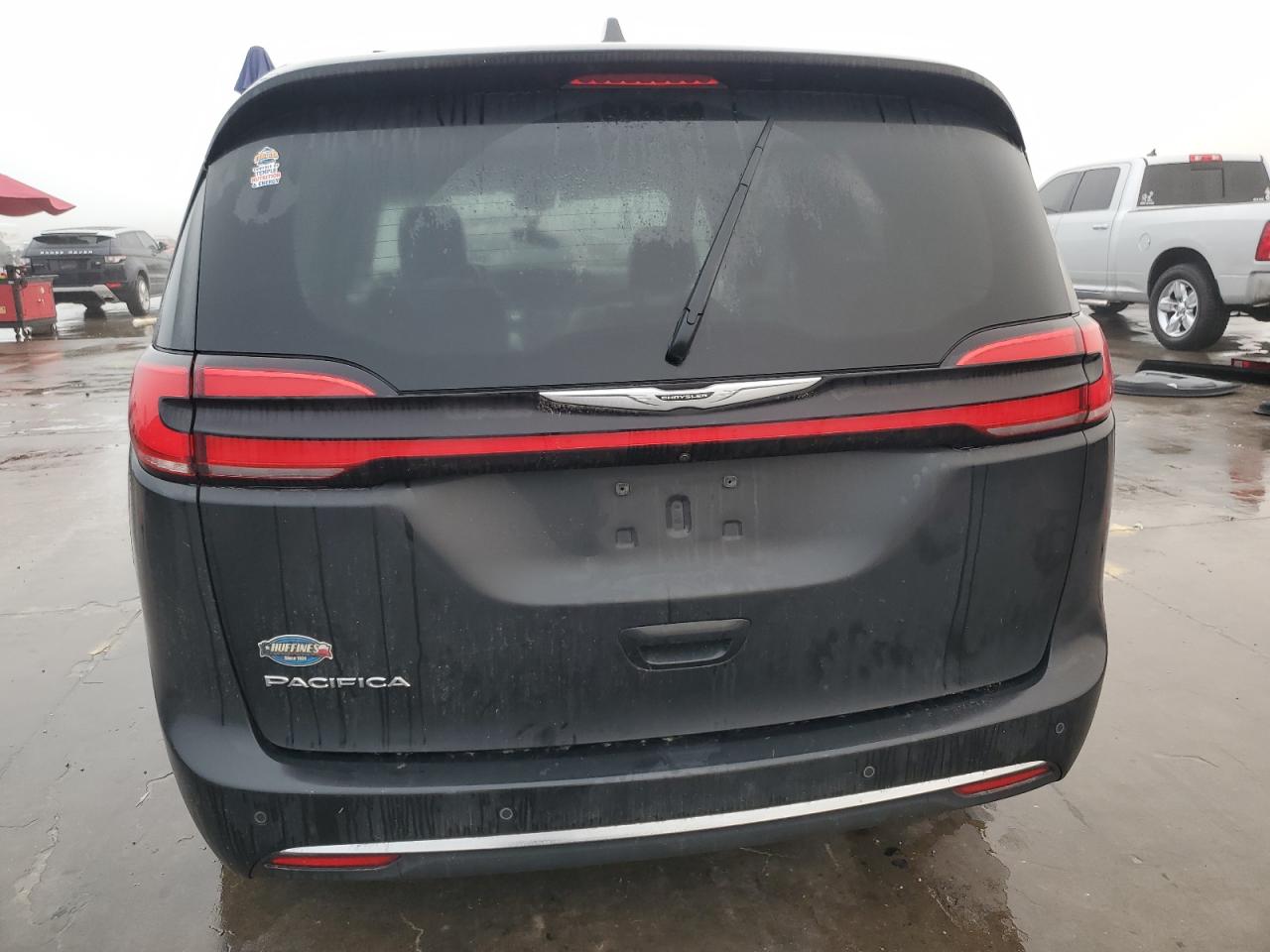 2022 Chrysler Pacifica - Image 6