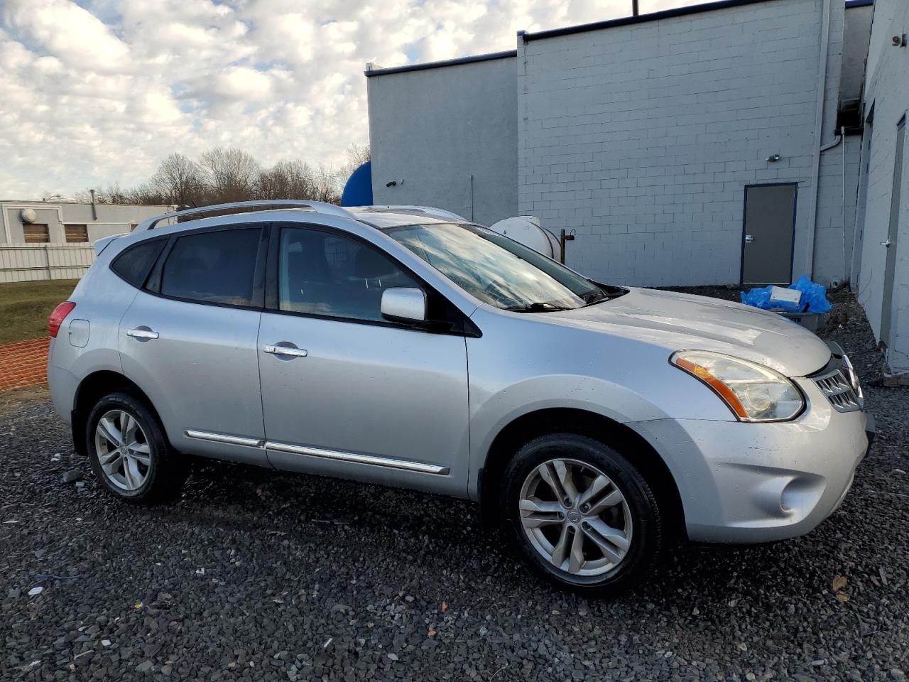2013 Nissan Rogue - Image 4