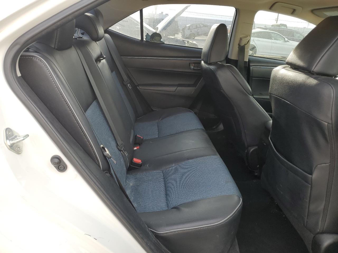 2015 Toyota Corolla L VIN: 5YFBURHE7FP199905 Lot: 84066544