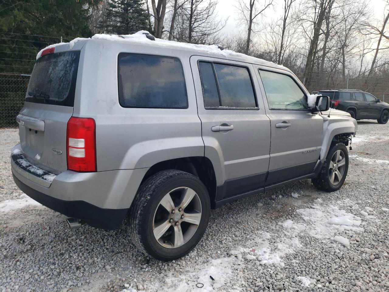 2017 Jeep Liberty (Patriot) - Image 3
