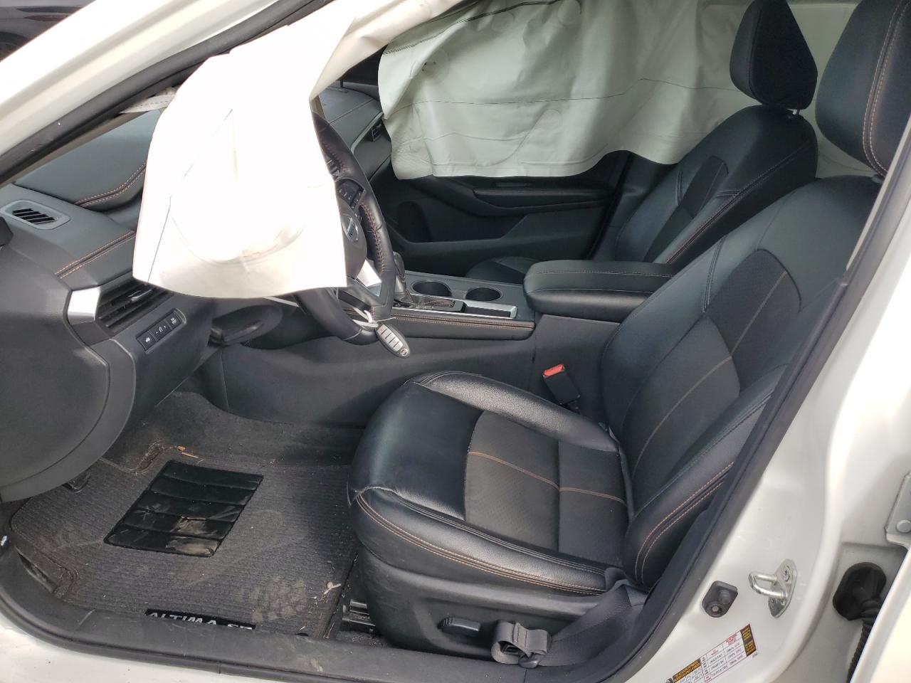 2021 Nissan Altima - Image 7
