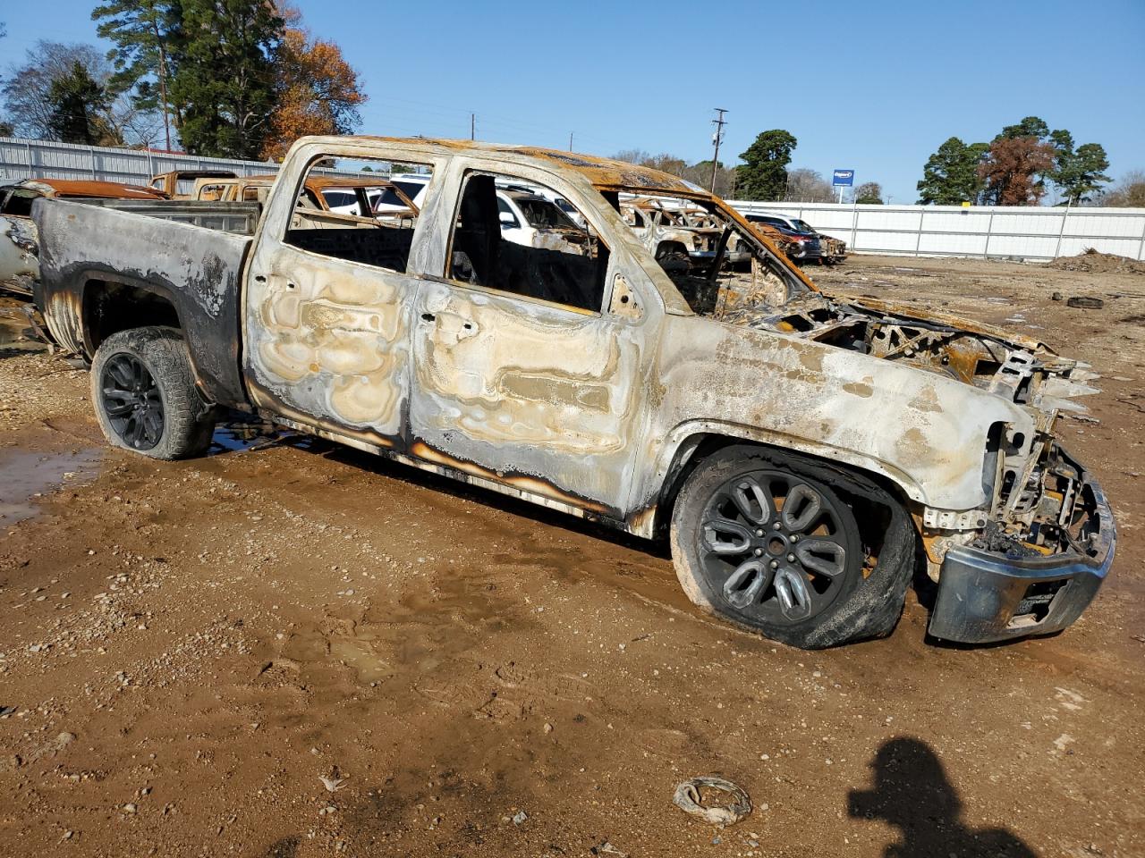 2014 GMC Sierra - Image 4