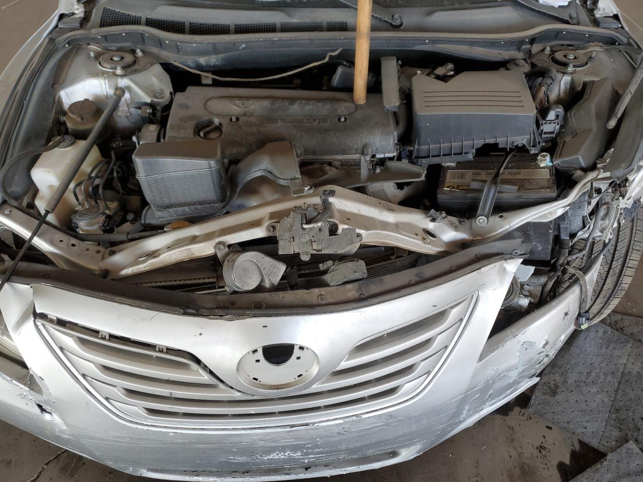 2009 Toyota Camry - Image 11
