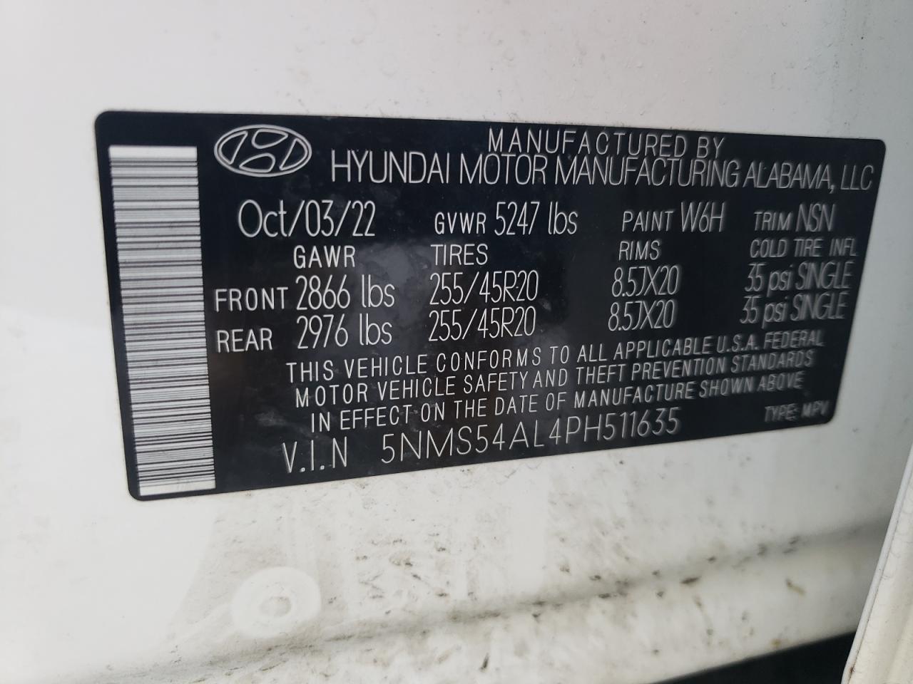 2023 Hyundai Santa Fe - Image 13