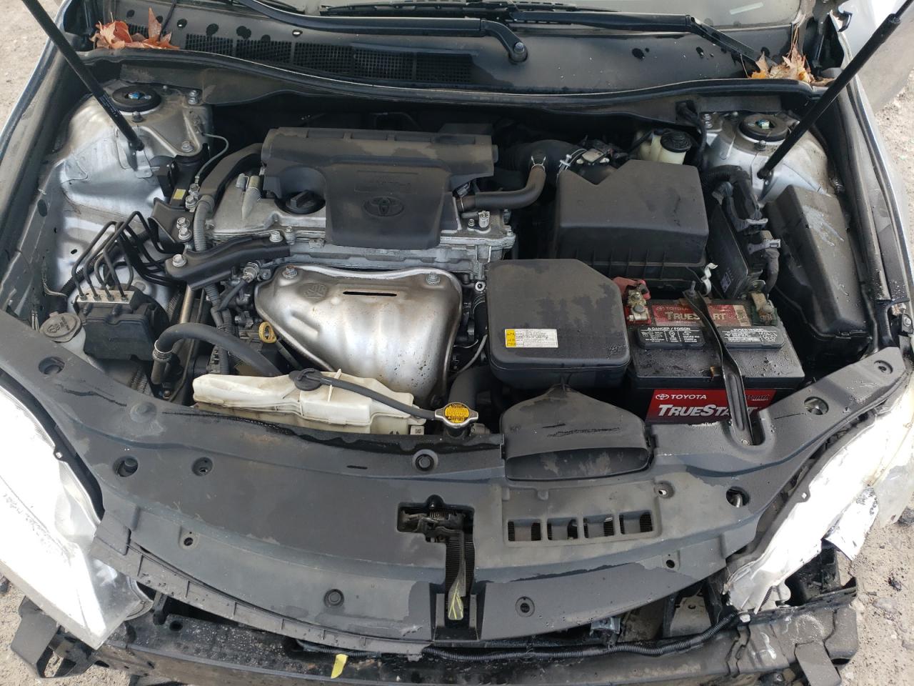 2015 Toyota Camry - Image 11
