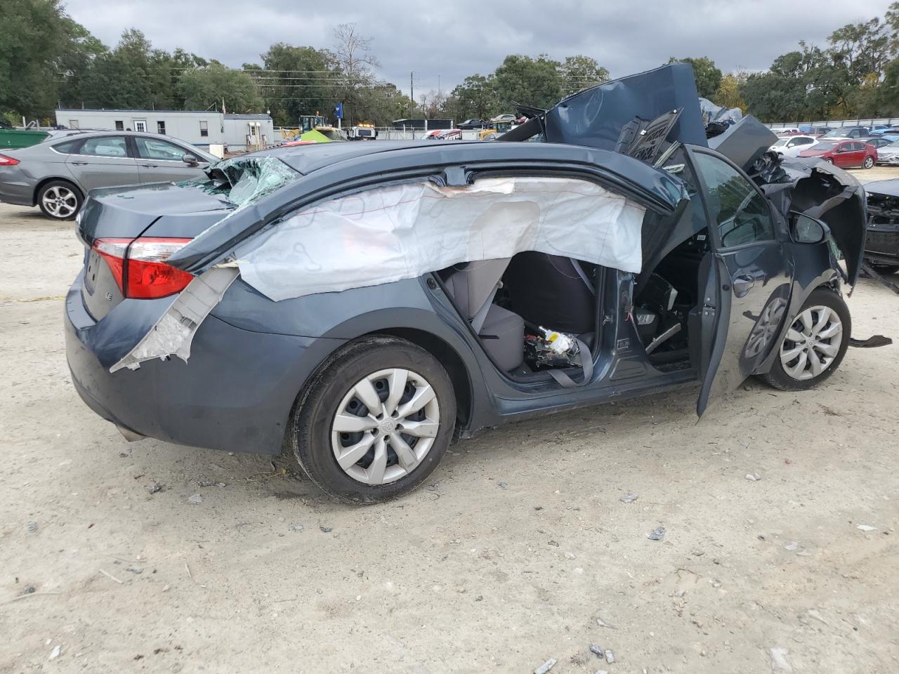 2015 Toyota Corolla - Image 3