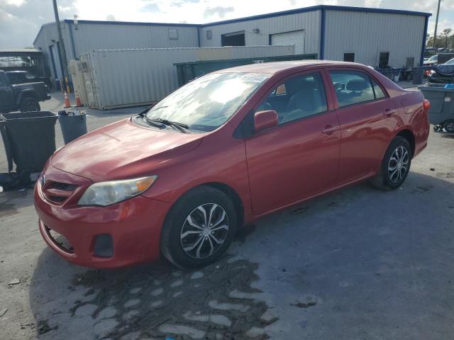  TOYOTA COROLLA 2013 Czerwony