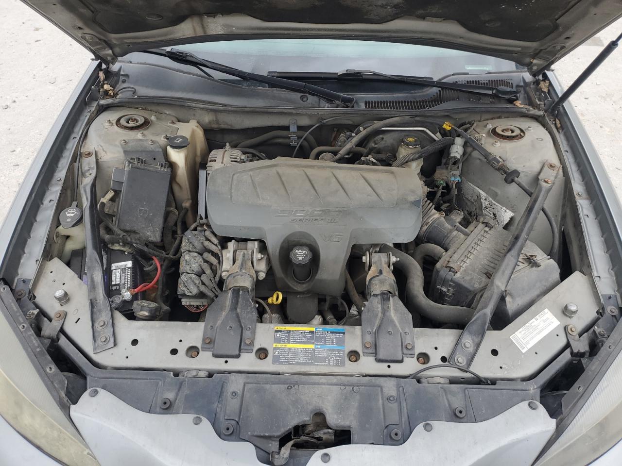 2008 Pontiac Grand Prix - Image 11